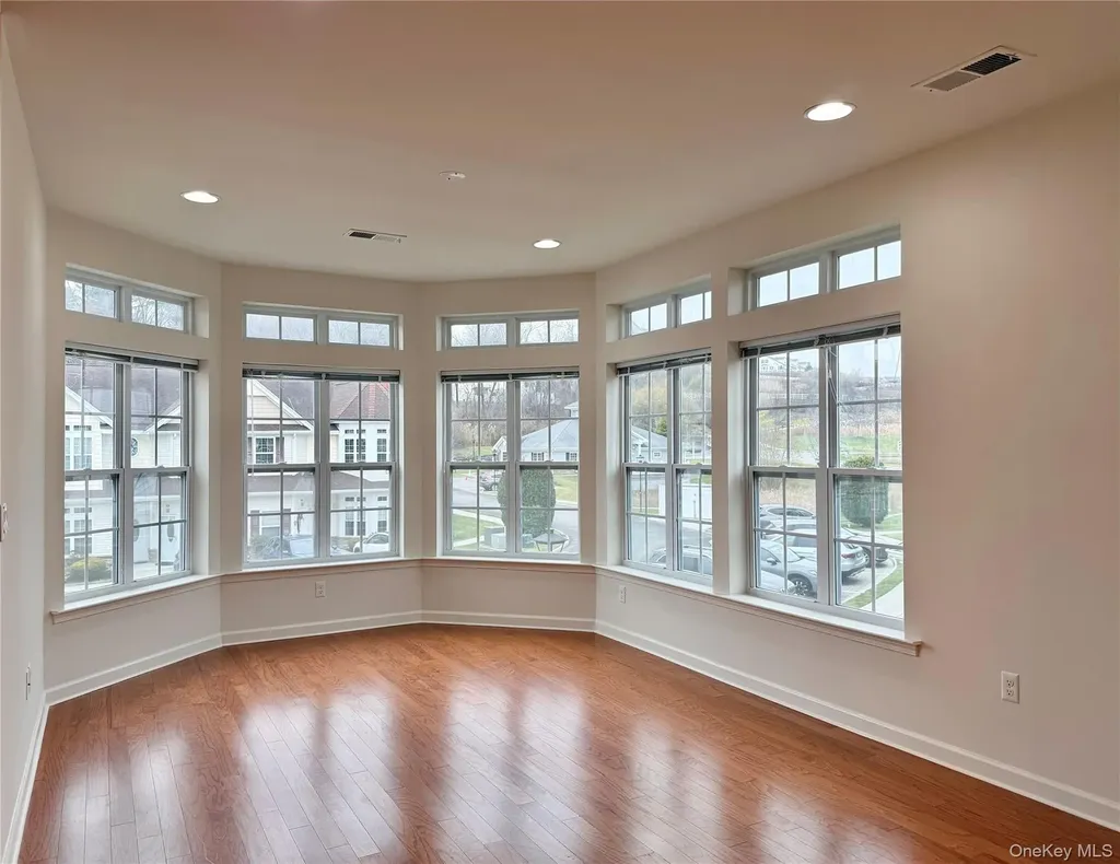 808 Egrets Landing Carmel NY 10512