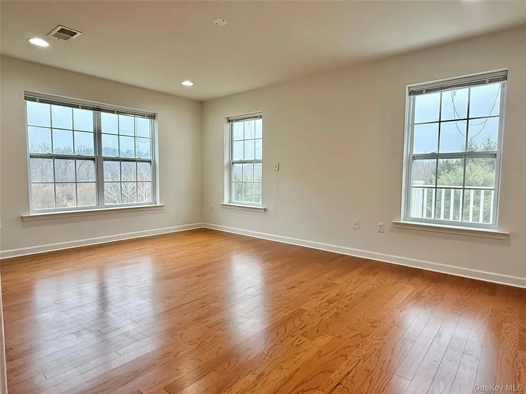808 Egrets Landing Carmel NY 10512