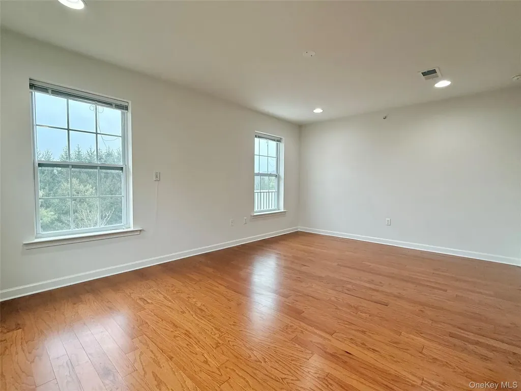 808 Egrets Landing Carmel NY 10512