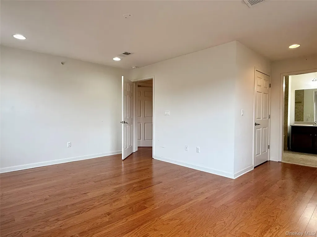 808 Egrets Landing Carmel NY 10512