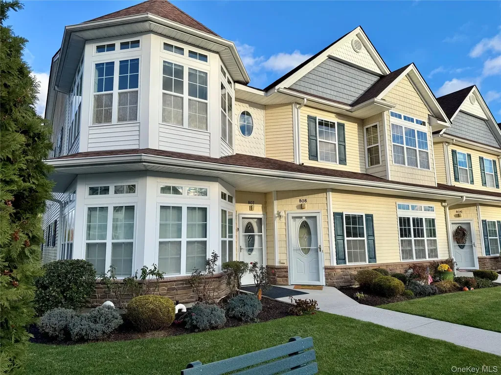 808 Egrets Landing Carmel NY 10512