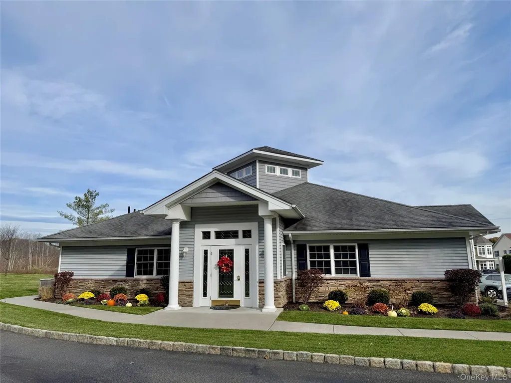 808 Egrets Landing Carmel NY 10512