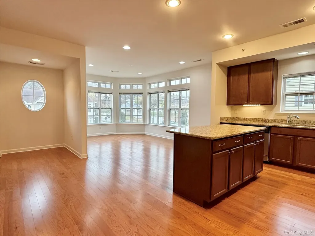 808 Egrets Landing Carmel NY 10512