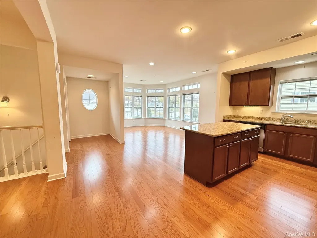 808 Egrets Landing Carmel NY 10512