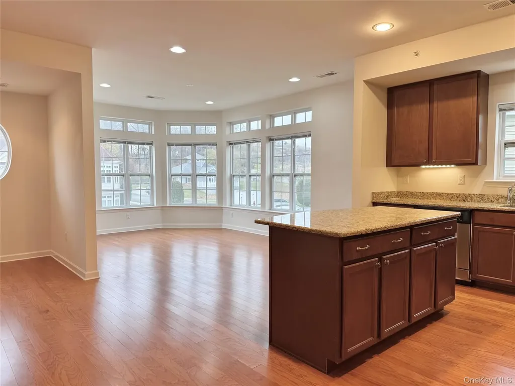 808 Egrets Landing Carmel NY 10512