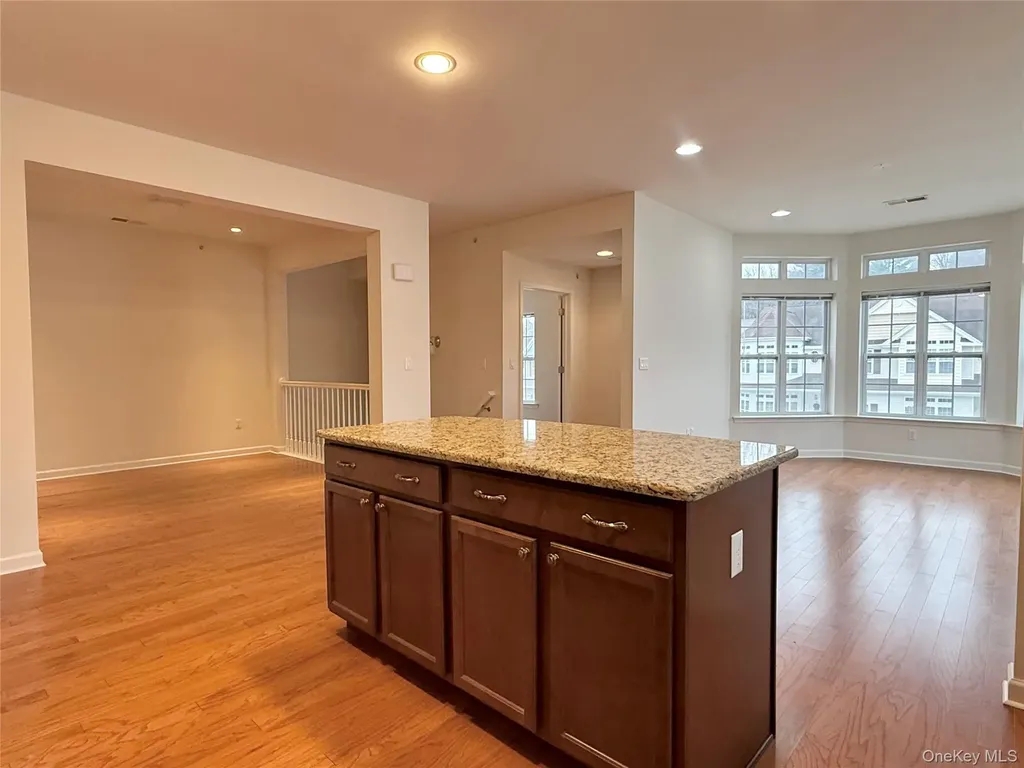808 Egrets Landing Carmel NY 10512