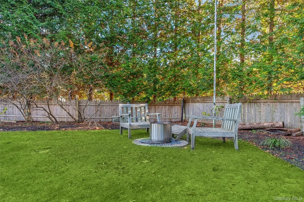 6 Shore Road Southampton NY 11968