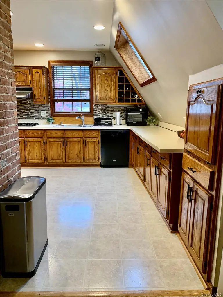 1 Library Road Tuxedo Park NY 10987