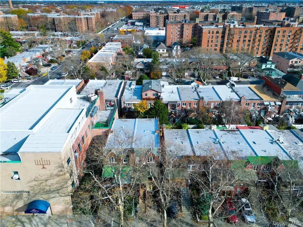 2415 E 27th Street Brooklyn NY 11235