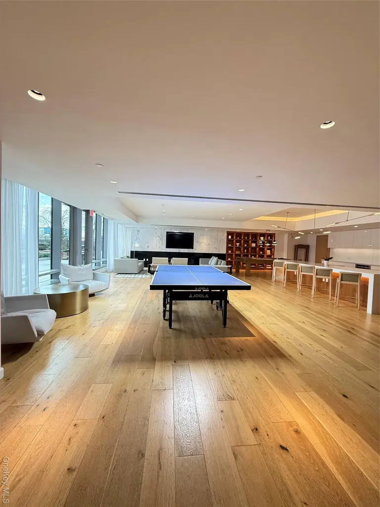 13835 39th Avenue Flushing NY 11354
