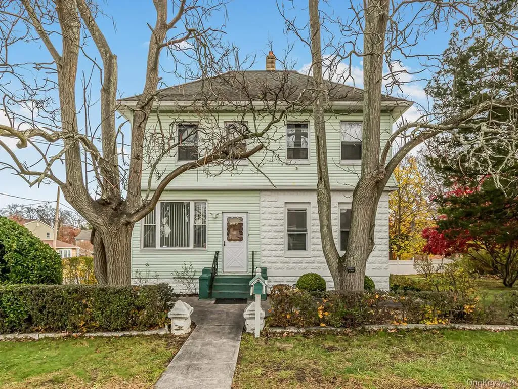 90 Meucci Avenue Copiague NY 11726
