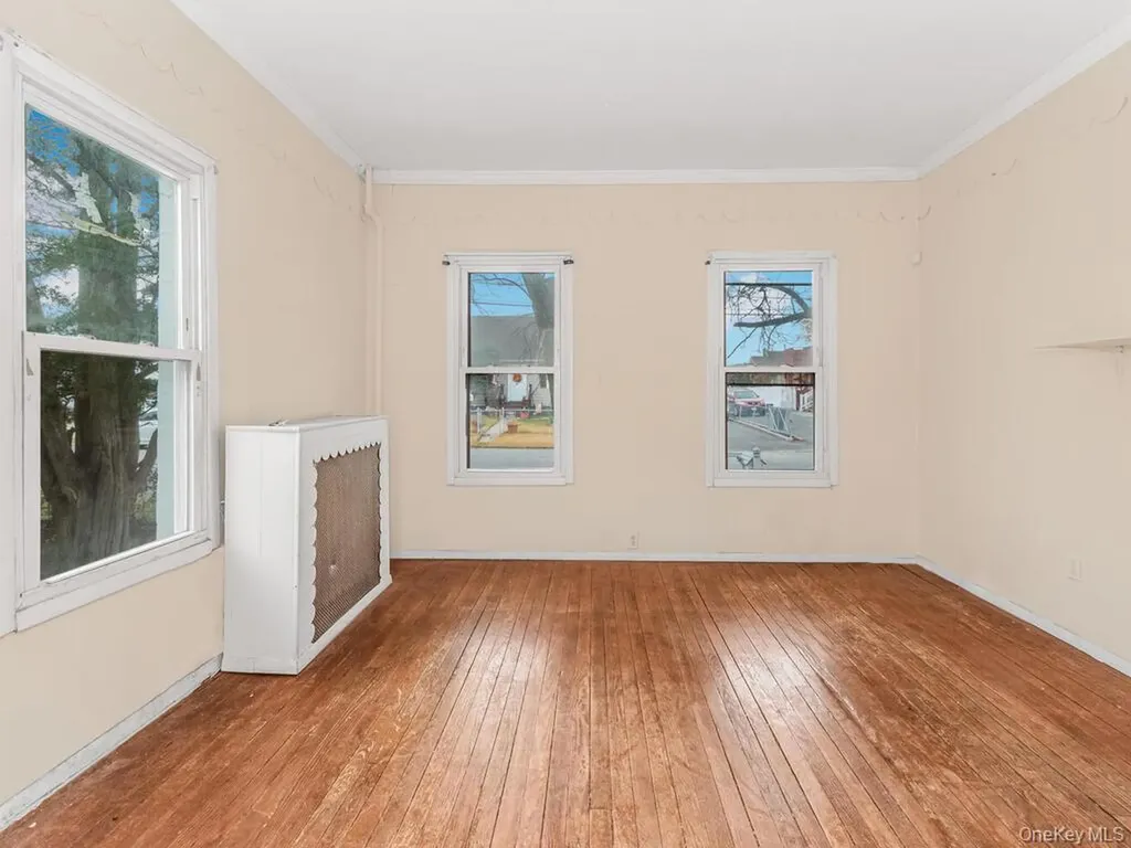 90 Meucci Avenue Copiague NY 11726