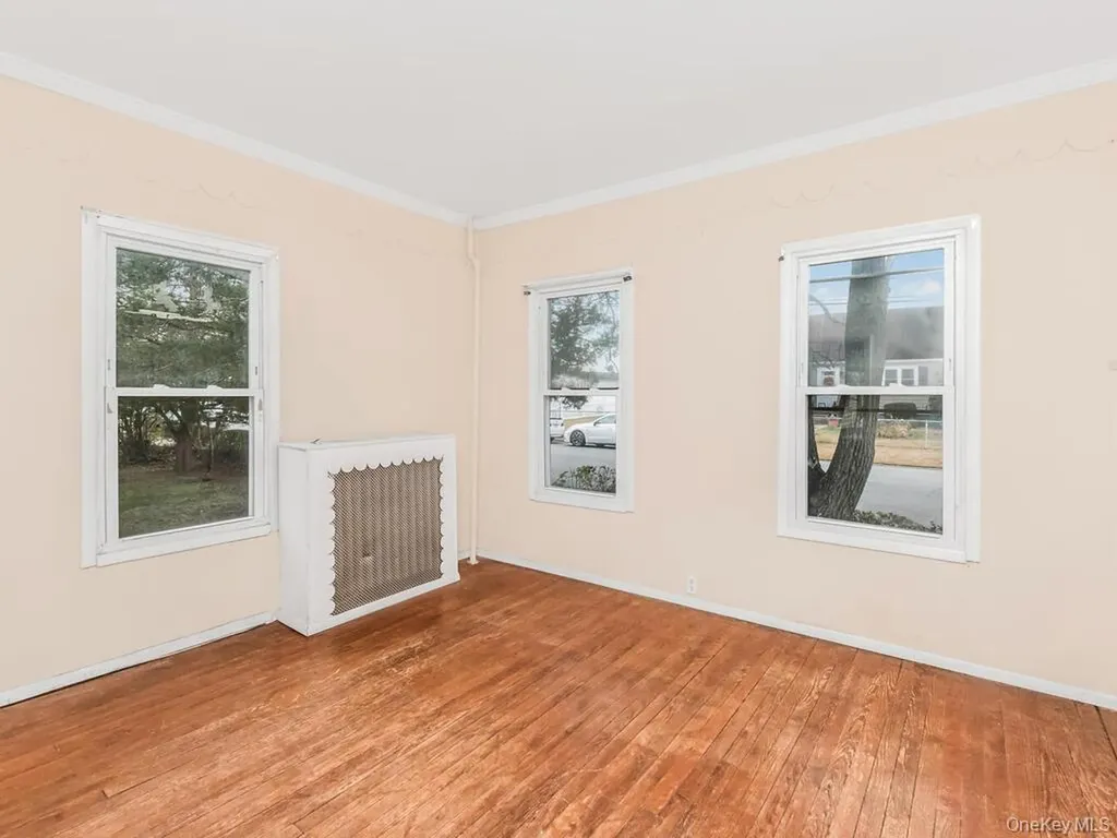 90 Meucci Avenue Copiague NY 11726