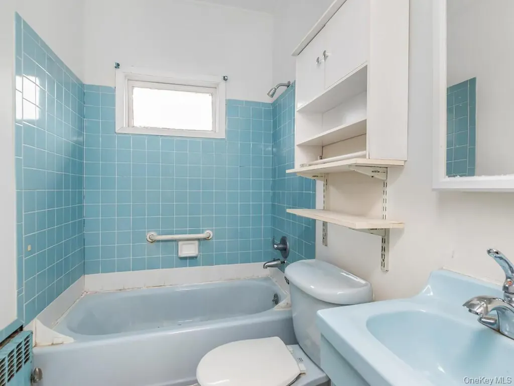 90 Meucci Avenue Copiague NY 11726