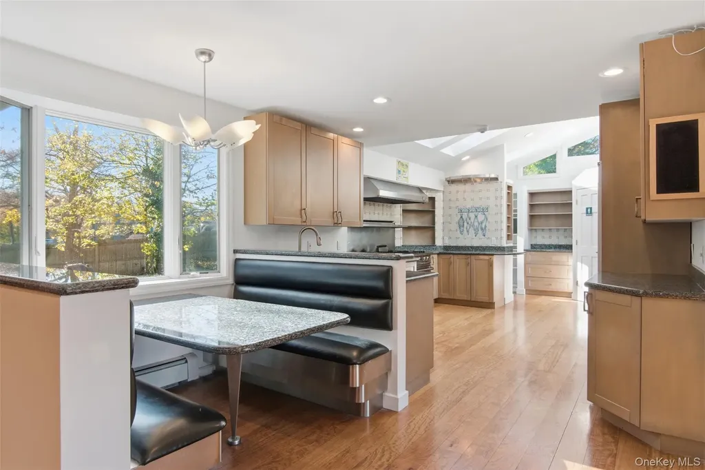 6 Vingut Lane Setauket NY 11733