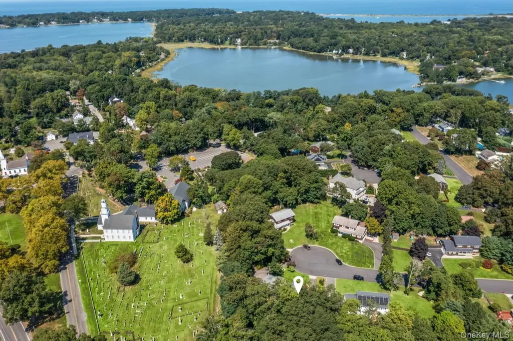 6 Vingut Lane Setauket NY 11733
