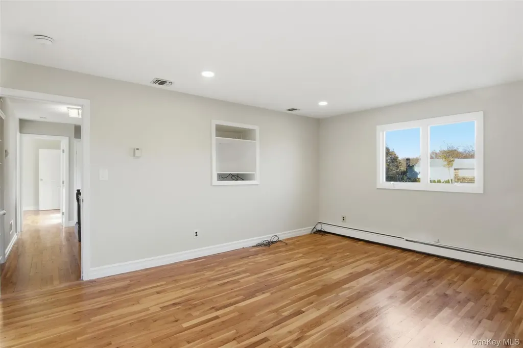 6 Vingut Lane Setauket NY 11733