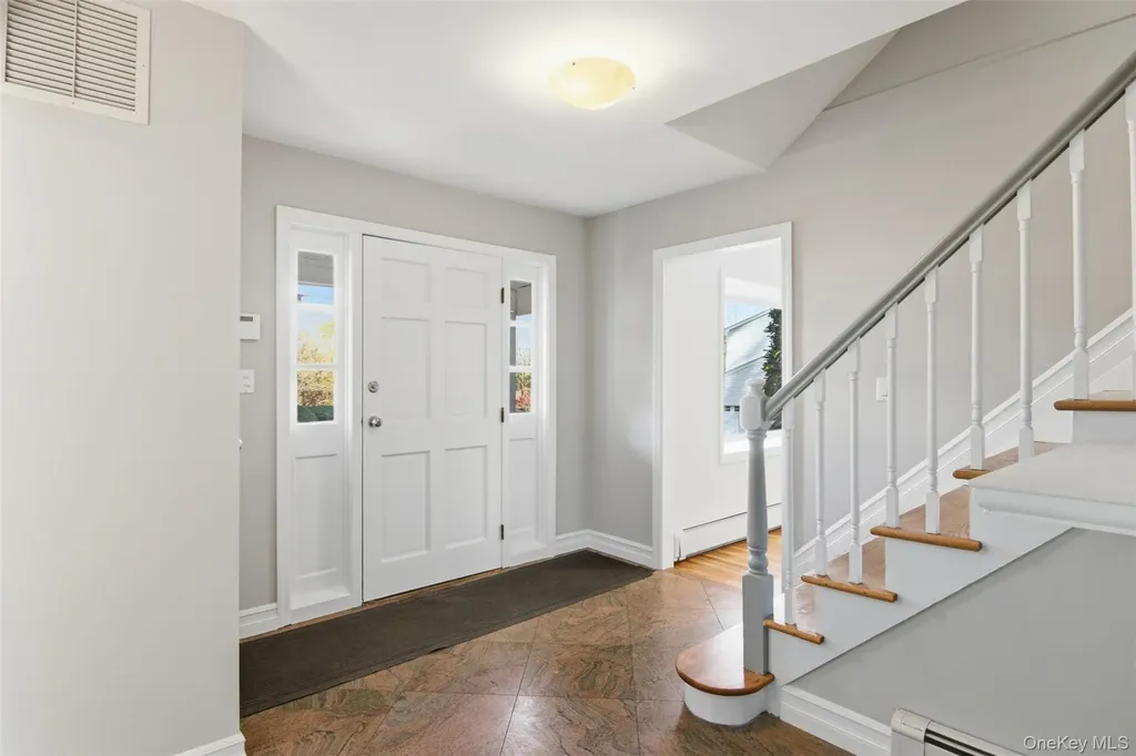 6 Vingut Lane Setauket NY 11733