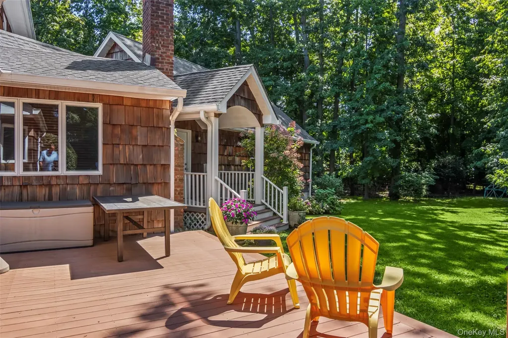 6 Vingut Lane Setauket NY 11733
