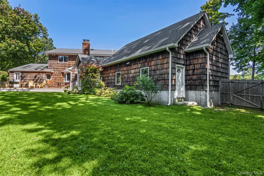 6 Vingut Lane Setauket NY 11733