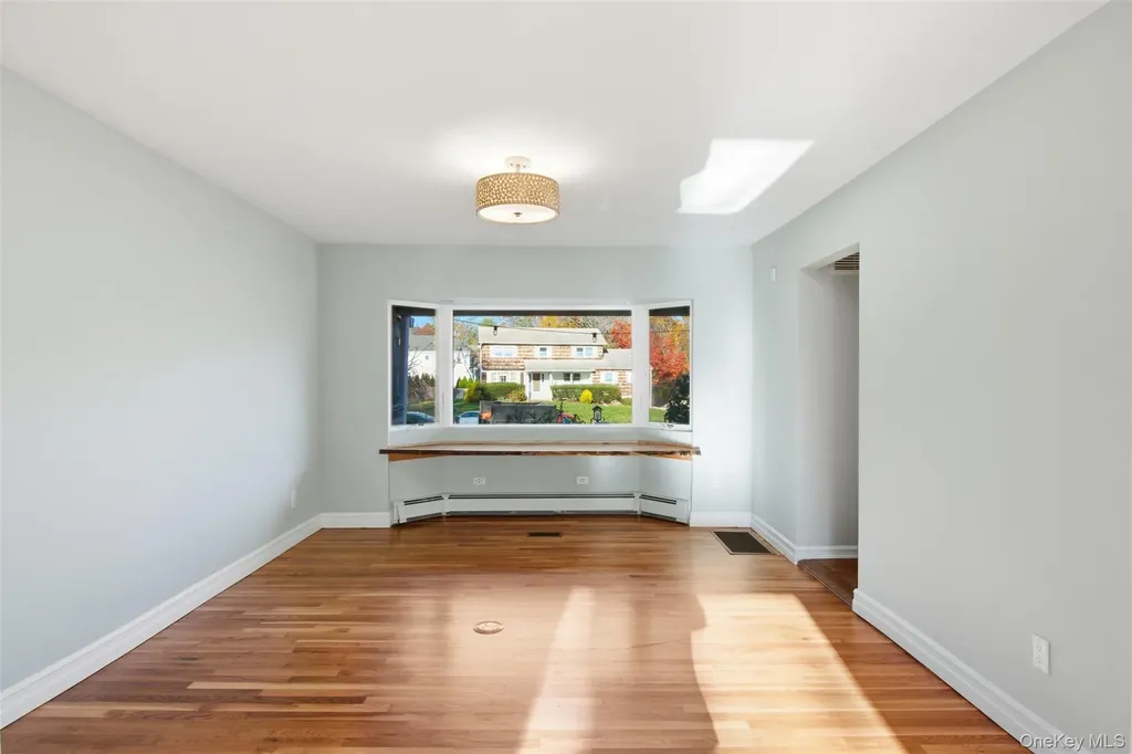 6 Vingut Lane Setauket NY 11733