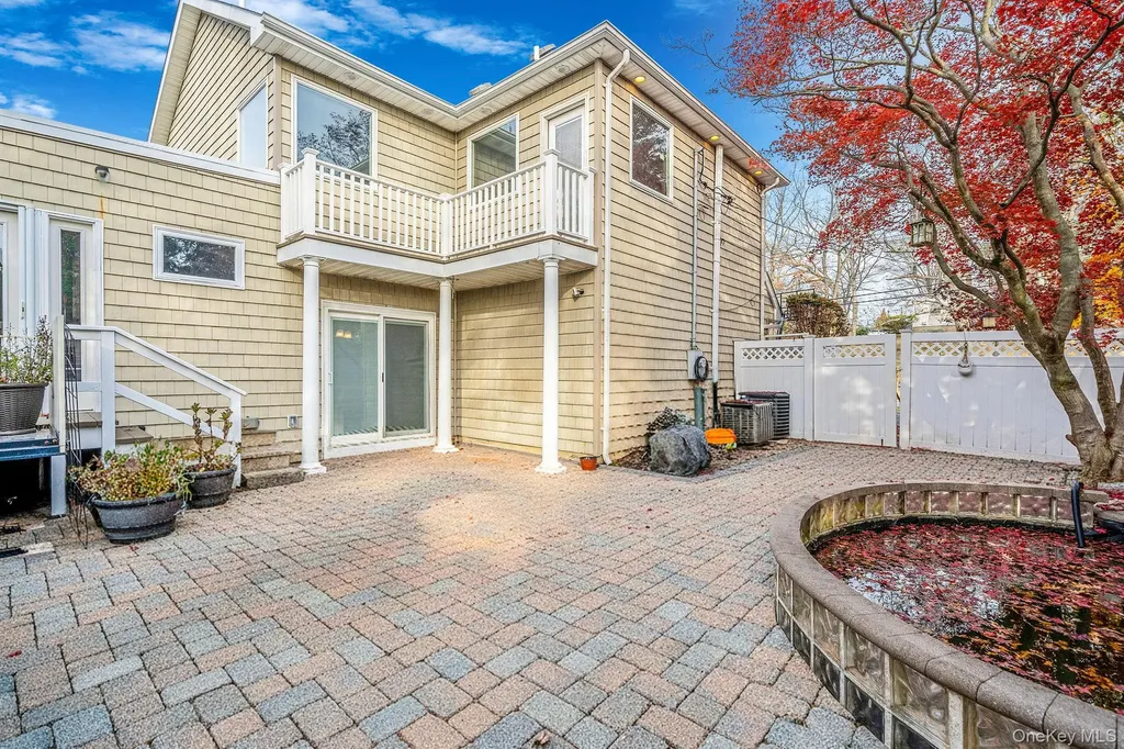 310 Terry Road Smithtown NY 11787