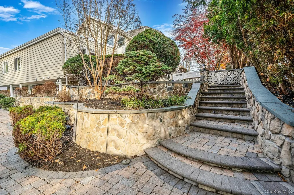 310 Terry Road Smithtown NY 11787
