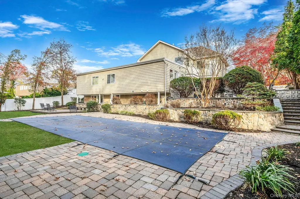 310 Terry Road Smithtown NY 11787