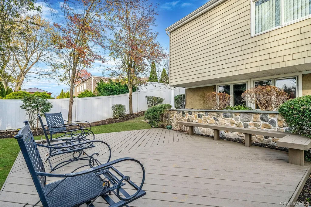 310 Terry Road Smithtown NY 11787
