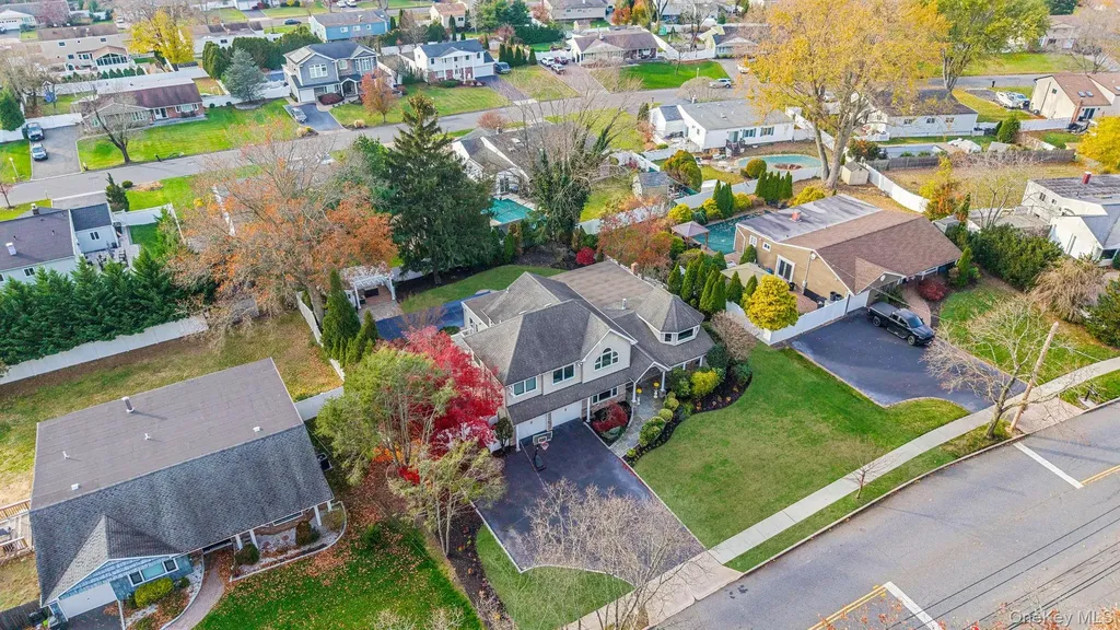 310 Terry Road Smithtown NY 11787