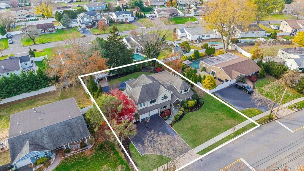 310 Terry Road Smithtown NY 11787