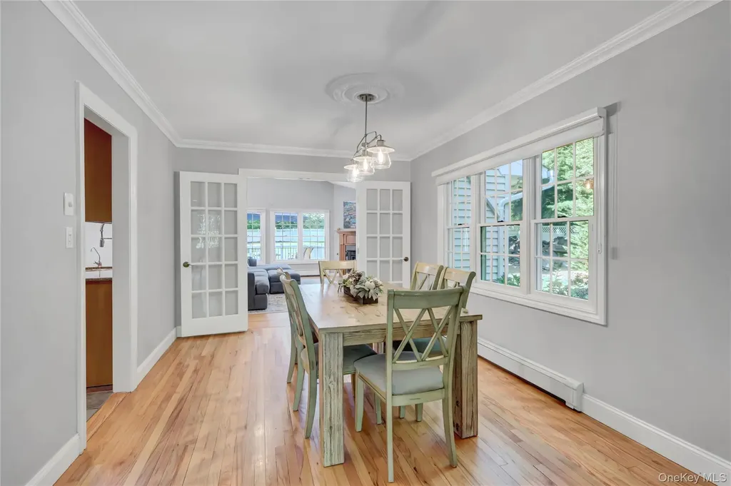 5 Robin Lane Huntington NY 11743