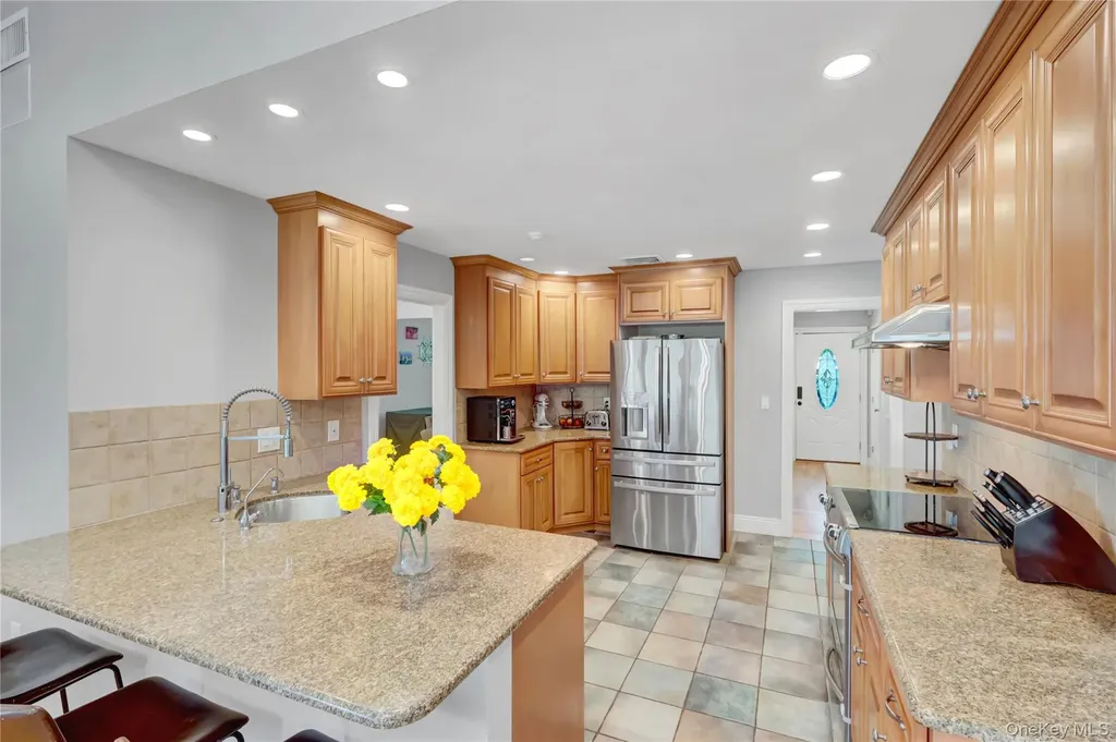 5 Robin Lane Huntington NY 11743