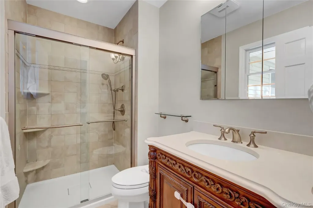 5 Robin Lane Huntington NY 11743