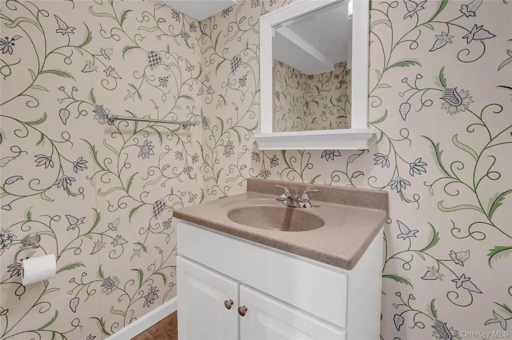 5 Robin Lane Huntington NY 11743