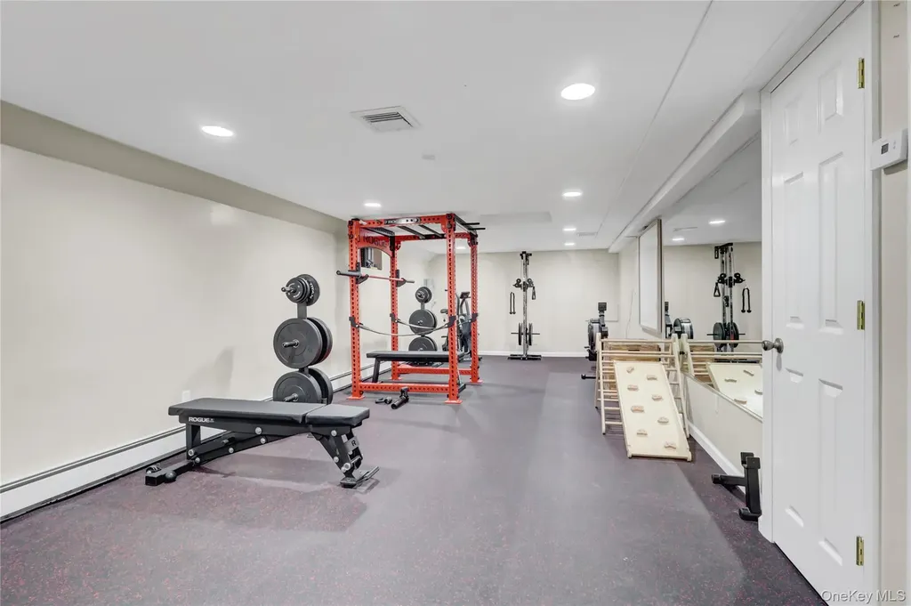 5 Robin Lane Huntington NY 11743