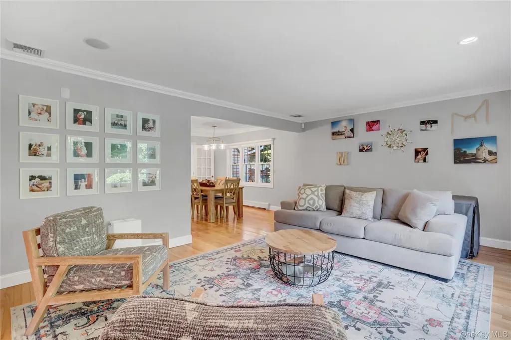 5 Robin Lane Huntington NY 11743