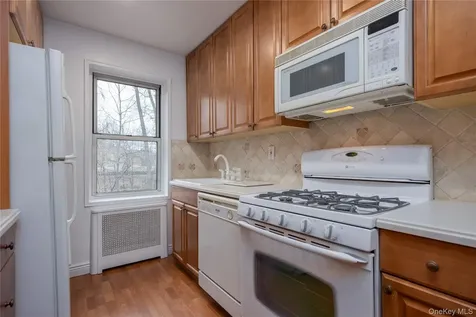 2303 Palmer Avenue New Rochelle NY 10801