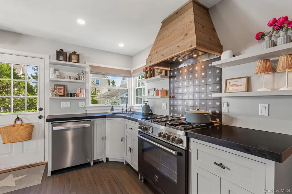 321 Rye Beach Avenue Rye NY 10580