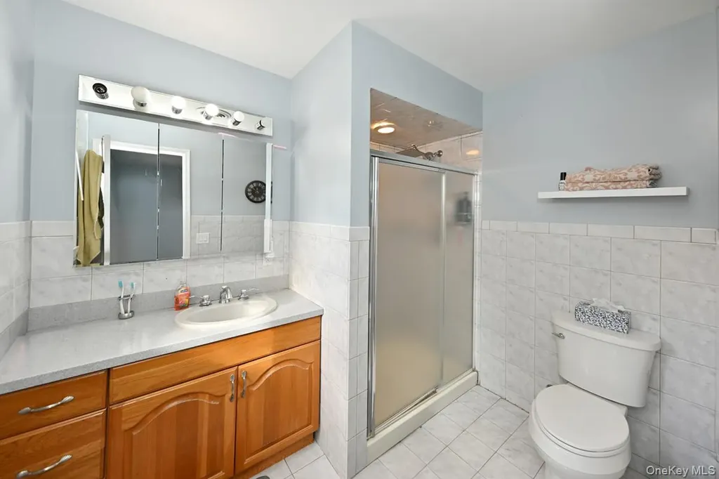 25 Flint Drive Spring Valley NY 10977