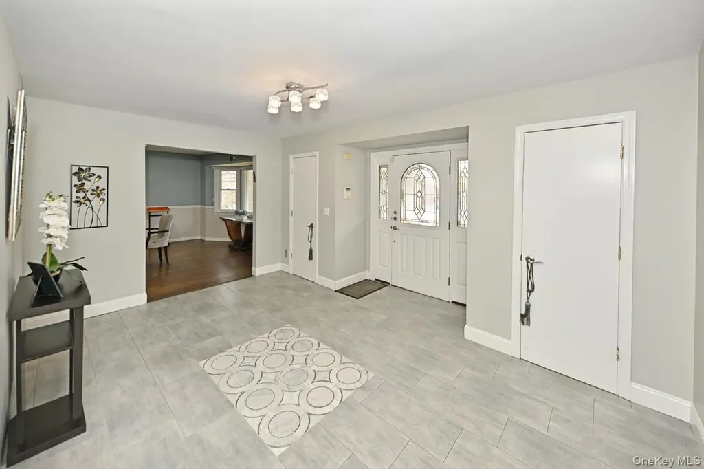 25 Flint Drive Spring Valley NY 10977
