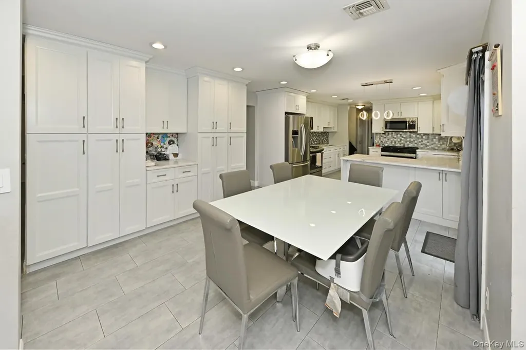 25 Flint Drive Spring Valley NY 10977