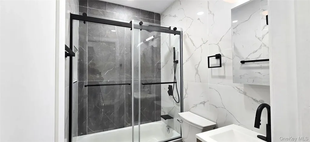 537 Miller Avenue Brooklyn NY 11207