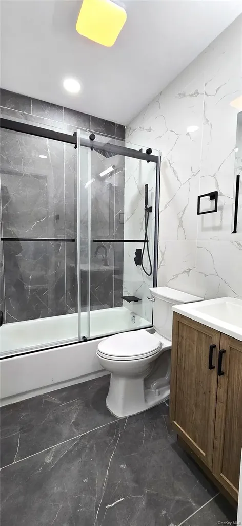 537 Miller Avenue Brooklyn NY 11207