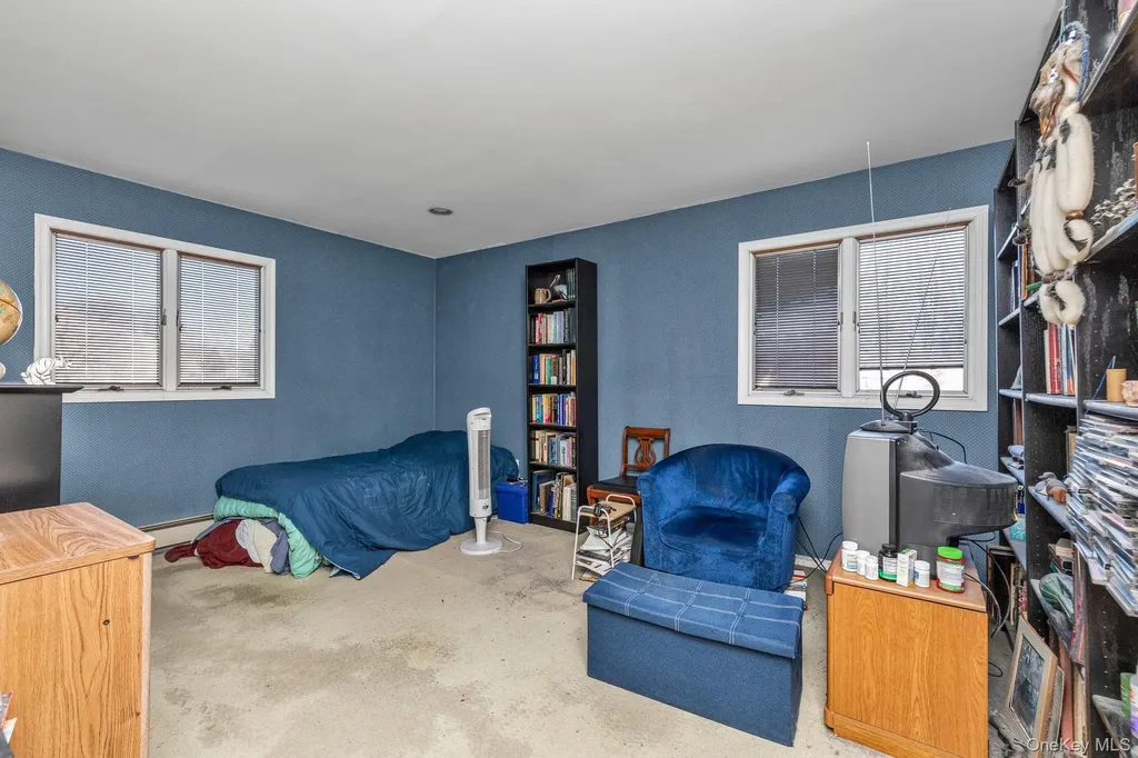 25 March Lane Westbury NY 11590
