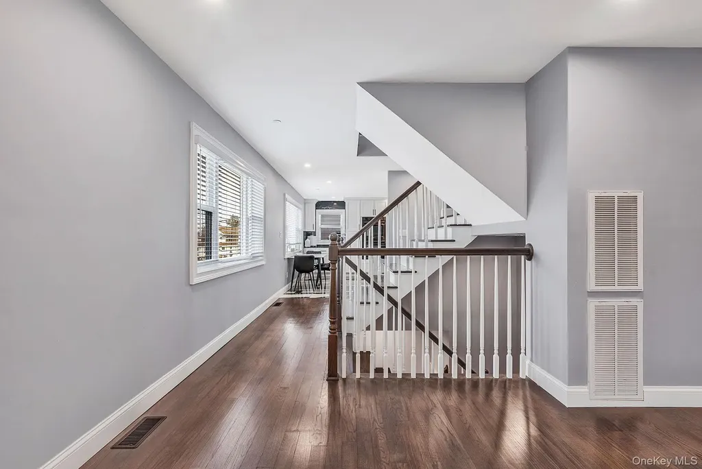 449 Nassau Avenue Freeport NY 11520