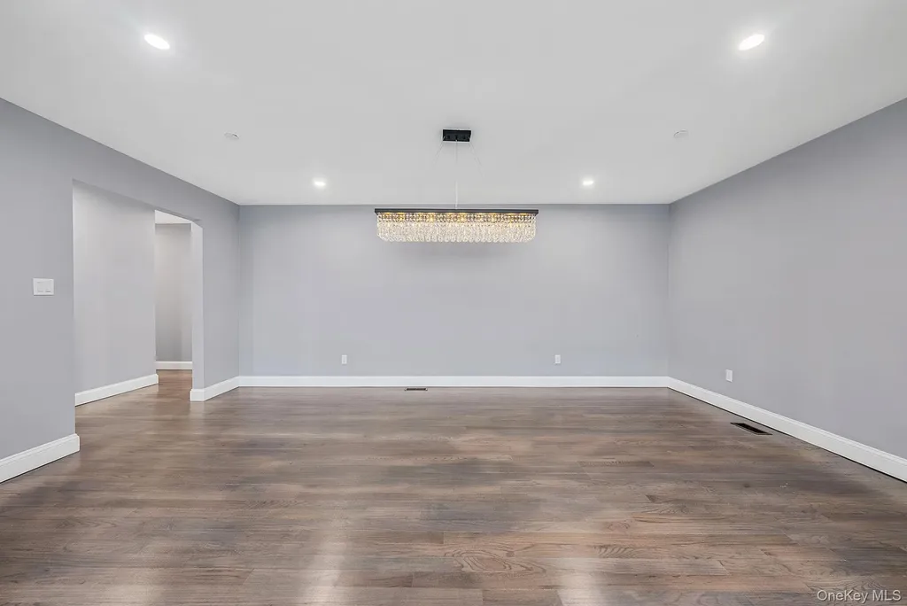 449 Nassau Avenue Freeport NY 11520