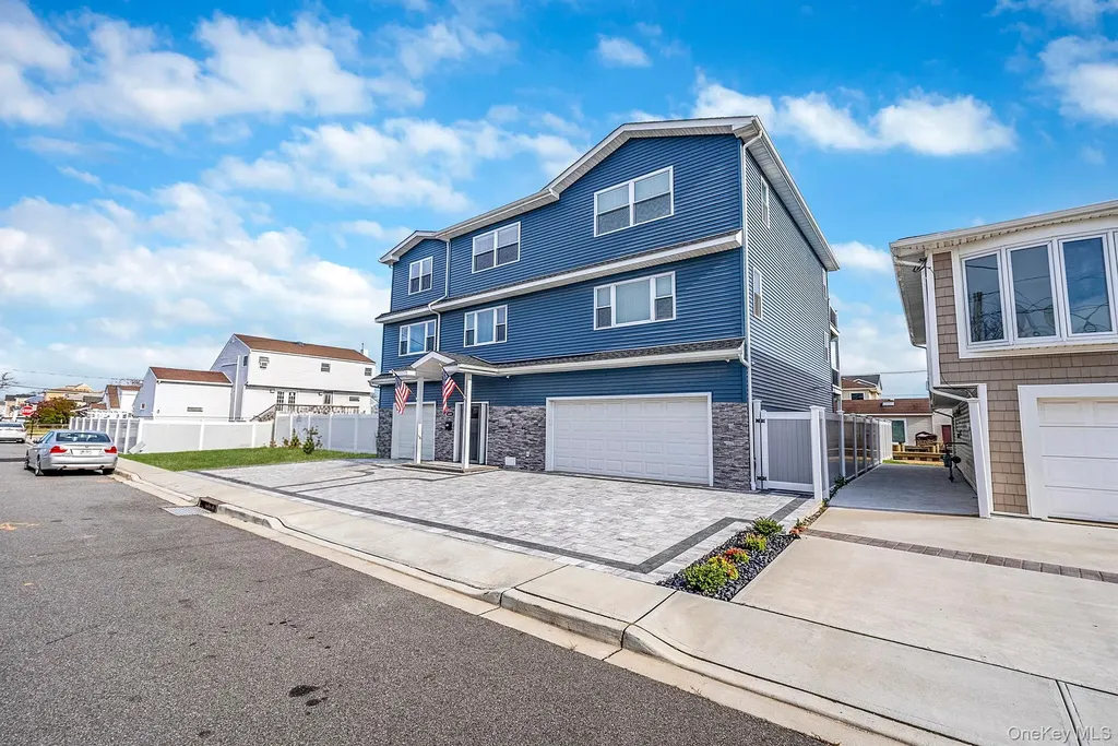449 Nassau Avenue Freeport NY 11520