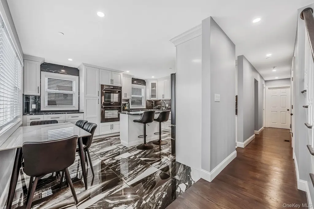 449 Nassau Avenue Freeport NY 11520