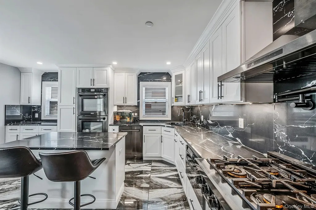 449 Nassau Avenue Freeport NY 11520